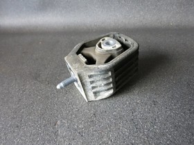 Mercedes A class 2.0CDi 2004-12 Front left or right Engine Mount A1692601317