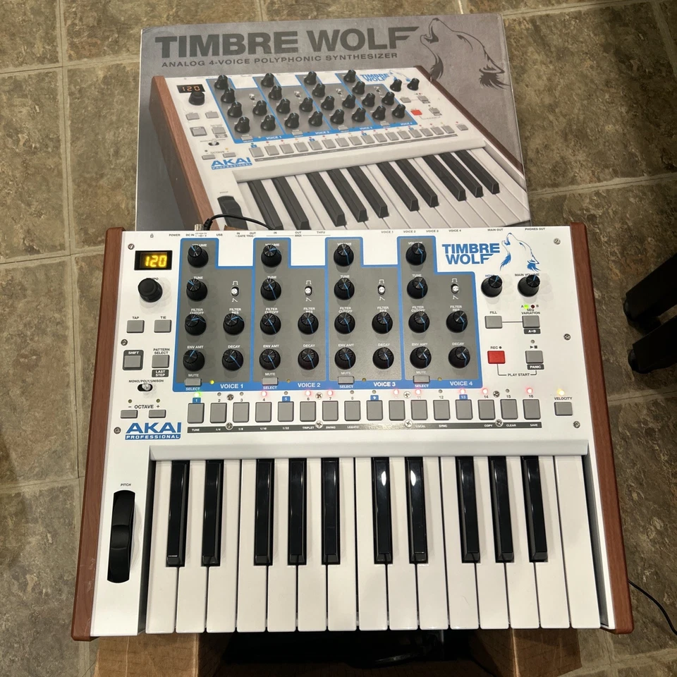AKAI Timbre Wolf Analógico 4 Voces Sintetizador Polifónico Nuevo Sin Abrir Foto 1 de 4