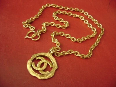 Collar de cadena colgante vintage Chanel cc logotipos Foto 1 de 4