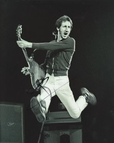 PETE TOWNSHEND - The Who GENUINE SIGNED AUTOGRAPH Cover