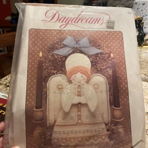 Daydreams Baumwipfel Engel 826 Vintage Nähen Stickerei Kit 9" x 12,5" 1984 (00) - Bild 1 von 5
