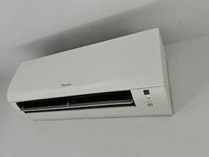 air conditioning unit split system - Picture 1 of 6