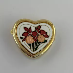 Vintage Gold Tone Heart Shaped Pill Box Enamel Flower - Picture 1 of 4