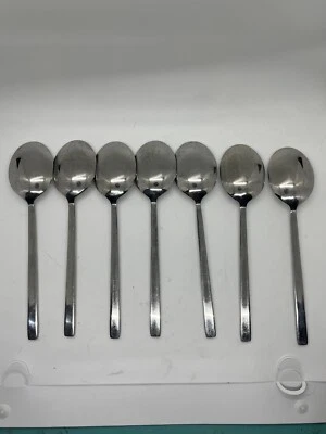 7 cucharas de mesa Cube by West Elm cubiertos de acero inoxidable Foto 1 de 2