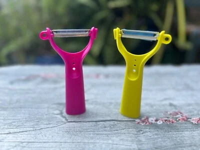 Tupperware Horizontal Vegetable Peeler 5-In-1 Tool choose your color new