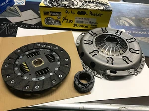 621173800 121001710 321004610 500032211 KIT FRIZIONE AUDI A4 VW PASSAT 1.6 NEW - Imagen 1 de 1