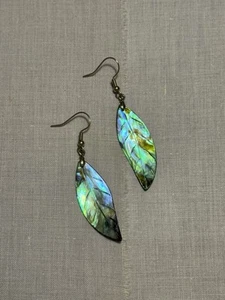 Gorgeous Abalone Shell Leaf Shape Earrings So Beautiful!  Shimmery, dangle drop  - Picture 1 of 10