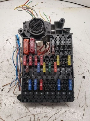 Fuse Box Engine 210 Type Station Wgn E320 Fits 99-03 MERCEDES E-CLASS 1352559 - Image 1 of 4
