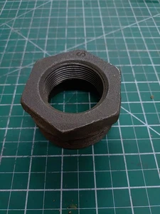 65-534 Malleable Black Iron Hex Pipe Reducer Male 2-1/2" NPT x Female 1-1/2" NPT - Picture 1 of 2