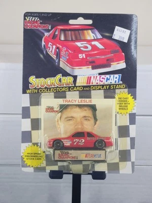 Nuevo en paquete 1991 Racing Champions escala 1:64 NASCAR Diecast Stock Car #72 Tracy Leslie Foto 1 de 2