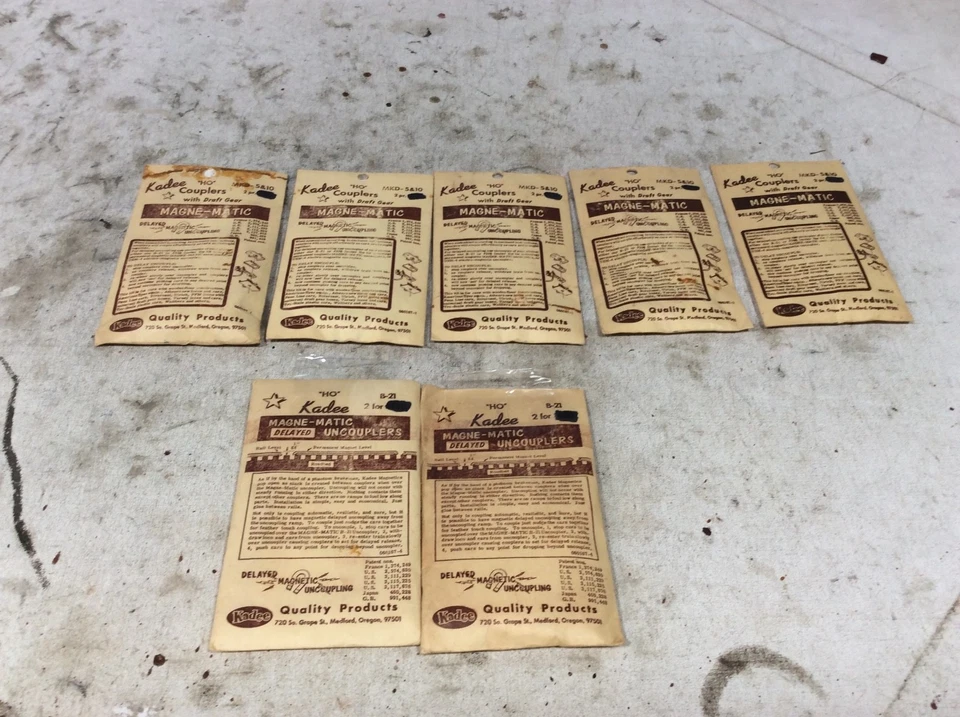 7 bags KADEE H0 Magne-Matic Uncouplers and couplers B-21 / 5 & 10 - Image 1 of 4