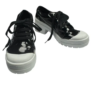 Zapatilla deportiva Jeffrey Campbell charol plataforma negra/blanca para mujer talla 8 Foto 1 de 4
