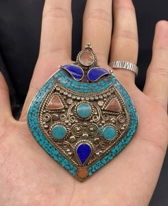 Hermoso Colgante Vintage Nepalí Turquesa Coral y Lapislázuli Hermoso  - Imagen 1 de 4