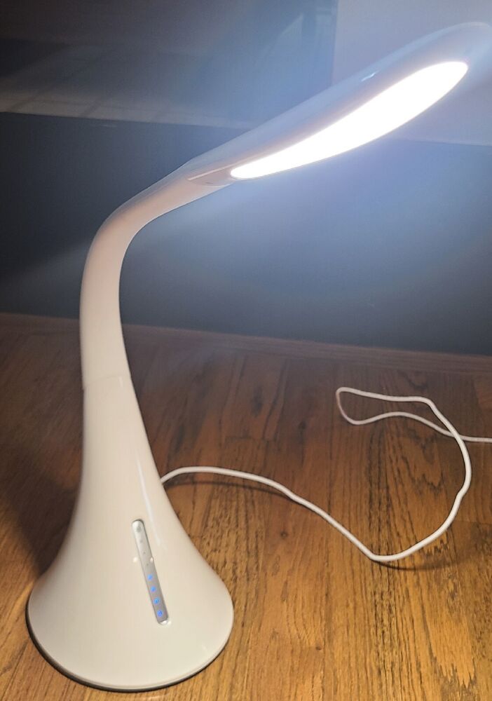 White UltraBrite LED Desk Lamp w/AC Adapter & 2 USB Ports TESTED & WORKS GREAT!!
