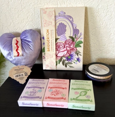 Netflix BRIDGERTON Cuaderno Bordado Diario-Almohada Corazón-Caramelo-Cinta NUEVO Foto 1 de 4