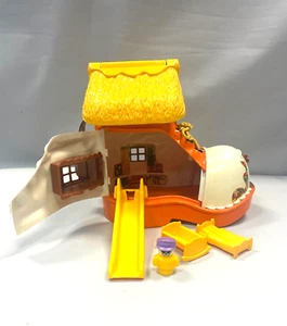Matchbox School Play Boot Shoe House 1983 Vintage toy - Picture 1 of 8