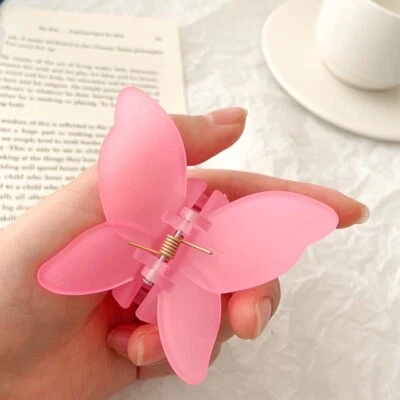 Одиночная стильная заколка-бабочка для волос - Изображение 1 из 4