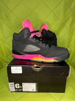 Air Jordan 2013 retro 5 V negro/cítrico talla 6 y 7 par desajustado Foto 1 de 4