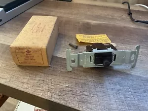 Interruttore silenzioso monopolare marrone vintage P&S Roto-Glo 1591 15a 120v S1306 - Foto 1 di 1