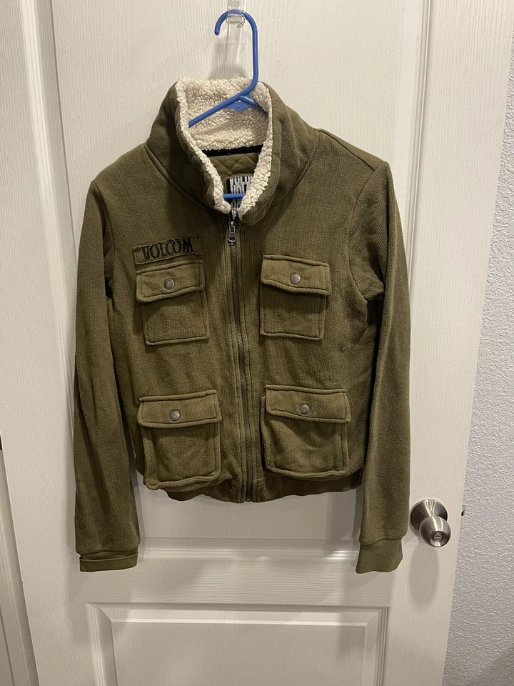 Volcom Fresh Stomping Grounds Green Military Quilted Jacket Junior's Medium 12 - Image 1 of 4