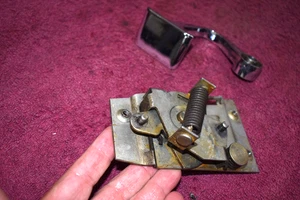 1970-77 Dodge Van B100-300 Rear Cargo Door Inner Latch And Chrome Handle NICE - Bild 1 von 4