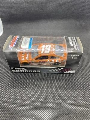 2015 Action 1:64 Carl Edward’s ARRIS - Imagem 1 de 4