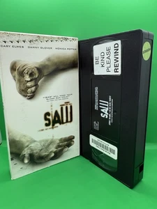 Saw VHS 2004 Rare Late Tape Release OOP Horror Gore Jigsaw Lions Gate Vintage - Picture 1 of 2