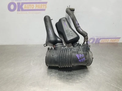 19 2019 LEXUS GX460 ВПУСК ВОЗДУХООЧИСТИТЕЛЯ ДВИГАТЕЛЯ 4,6 Л  - Изображение 1 из 4