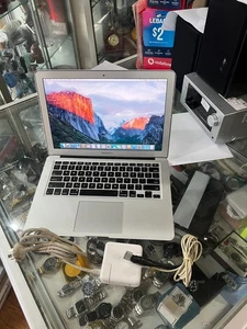 APPLE MACBOOK AIR 13.3" CORE I5 1.6 GHZ 4GB RAM (EARLY 2015)) - Picture 1 of 24