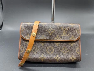 Bolso Louis Vuitton Monograma Pochette Florentino M51855 250808 - Imagen 1 de 22