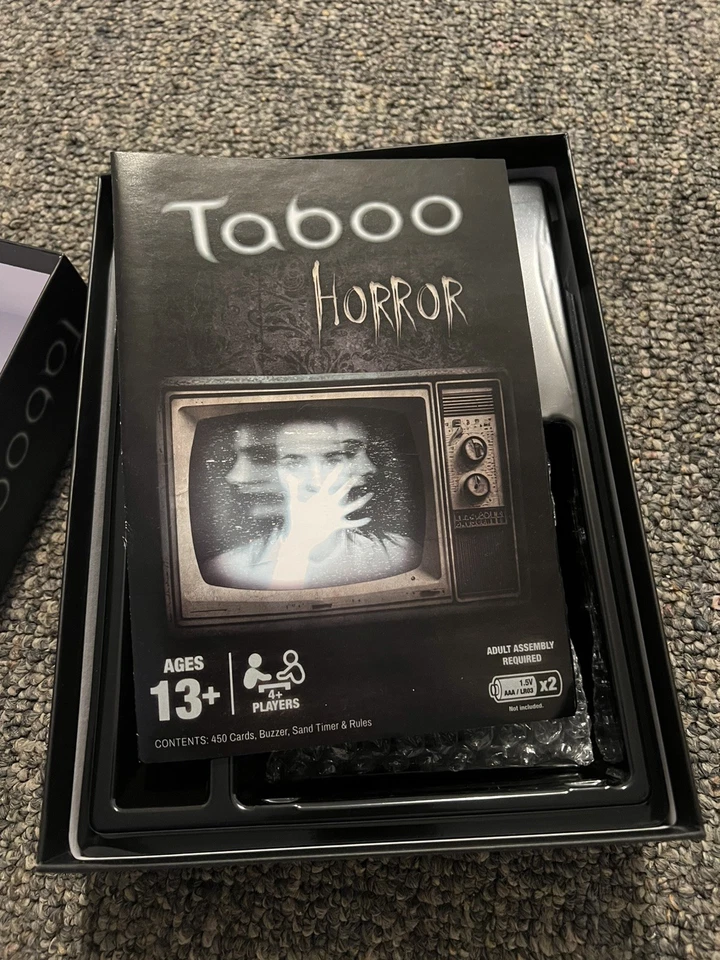 Taboo Horror ¡El Juego de la Diversión Indescriptible! Juego de 450 cartas Hasbro 2024 nuevo precintado Foto 1 de 4