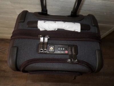 Bagagem de mão Tumi Alpha International acesso duplo 4 rodas cinza/preto $975 - Imagem 1 de 4