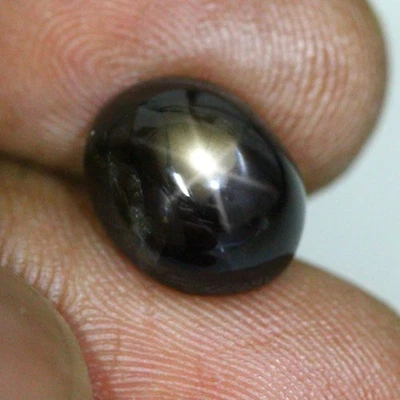 7.10 Cts_Loose Gemstone_100 % Natural Unheated Golden Black Star Sapphire - Image 1 of 3