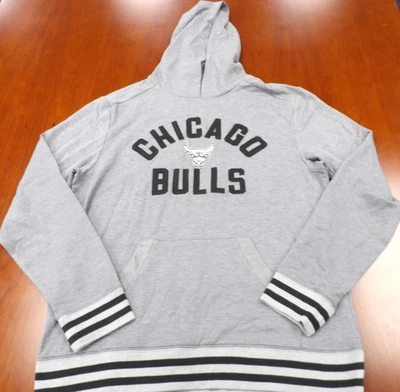 NUEVA SUDADERA CON CAPUCHA FANATICS NBA CHICAGO BULLS GRIS TALLA L Foto 1 de 4