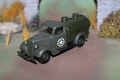 Caminhão-tanque Solido Diecast Exército dos EUA Ford V-8 - fabricado na França - Imagem 1 de 4