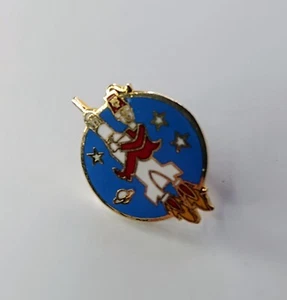 Vintage 1980 Shriners Knapp Tomberlin Islam Potentate Space Rocket 3/4" Pin - Imagen 1 de 2