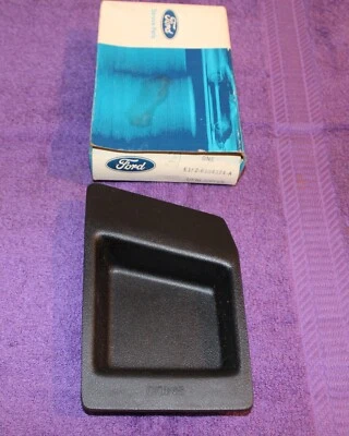 1981 1982 1983 Ford Escort EXP Mercury Lynx LN7 NOS RH DOOR RADIO SPEAKER COVER - Image 1 of 3