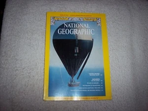 NATIONAL GEOGRAPHIC MAGAZINE--FEBRUARY 1977 with MAP   #315 - Picture 1 of 4