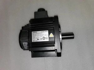 1 Stück gebrauchter Omron Servomotor R88M-K1K020H-S2-Z - Bild 1 von 2