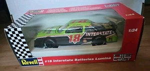 NEW REVELL #18 INTERSTATE BATTERIES LUMINA 1/24 NASCAR DIECAST DALE JARRETT! r37 - Picture 1 of 2