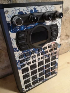 Roland SP-404 MK2 Custom Skin:  "The Great Wave" - Foto 1 di 7