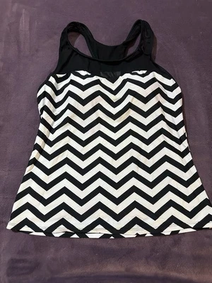 Traje de baño tankini sin marca para mujer talla grande estampado Chevron negro/blanco. Foto 1 de 4