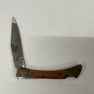 Cuchillo Barlow Trapper de latón con mango de madera plegable de 3" de colección Foto 1 de 4