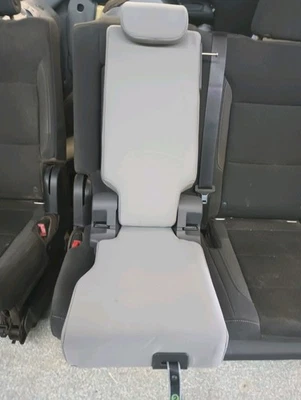Toyota Sienna Middle Seat 2021  -  2024 Jump seat  2nd Second Row Cloth Gray - Image 1 of 2