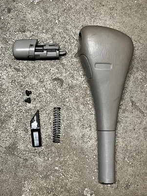 98-02 Toyota Corolla Geo Prizm perilla de cambio beige tostado OEM selector de cambios Foto 1 de 4