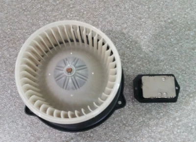 04-09 Conjunto de motor soplador auxiliar de aire acondicionado Cadillac SRX (opcional C57) OEM 19129868 Foto 1 de 4