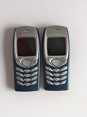 Nokia 6085 6110 6101 6030 6100 6233 6111 Botón o abatible teléfono estilo antiguo. Foto 1 de 4