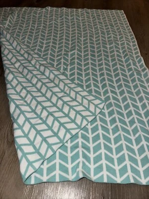 Koala Baby одеяло Aqua белый шеврон зигзаг в полоску безопасности милый туго вязать - Изображение 1 из 4