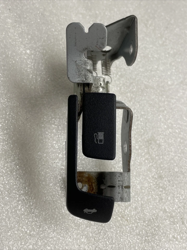 Mazda 3 2012 maletero abridor de combustible tapa liberación bloqueo interruptor palanca OEM Foto 1 de 4