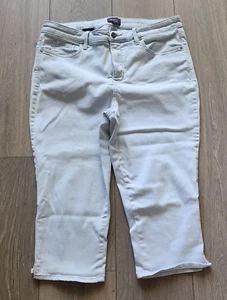 NYDJ Denim Capri Jeans Pants Lift Tuck Women's 14 Light Wash 34 x18 Stretch FLAW - Picture 1 of 15